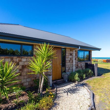 Ocean View Beachfront Apartment Blenheim Eksteriør billede